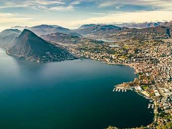 TOGEVAL Eiffelturm Metall-Modell - 18cm Deko-Skulptur Für Tisch & Regal